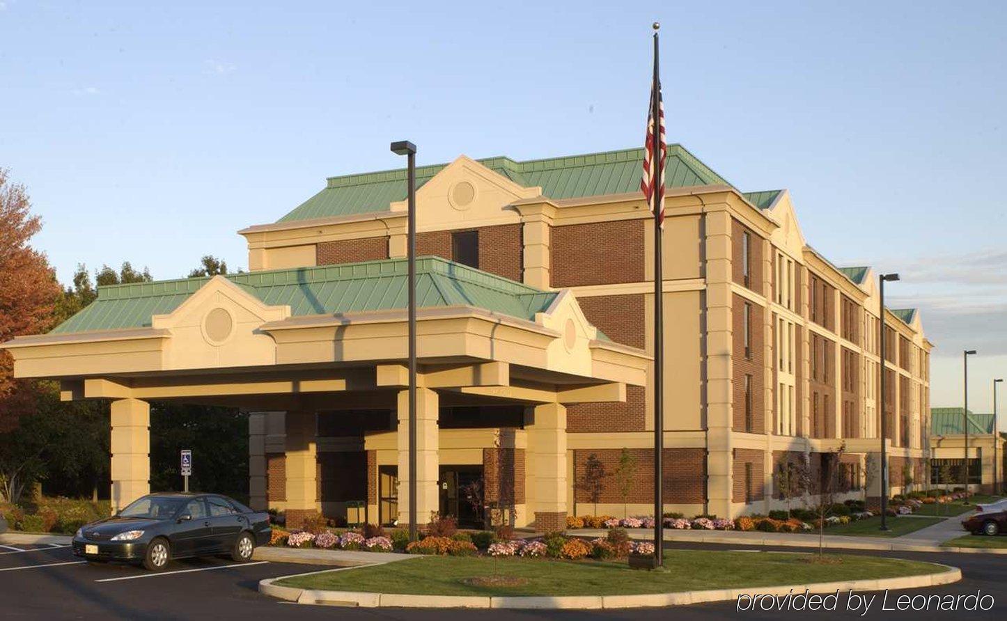 Hampton Inn Hartford Airport Windsor Locks Exterior foto